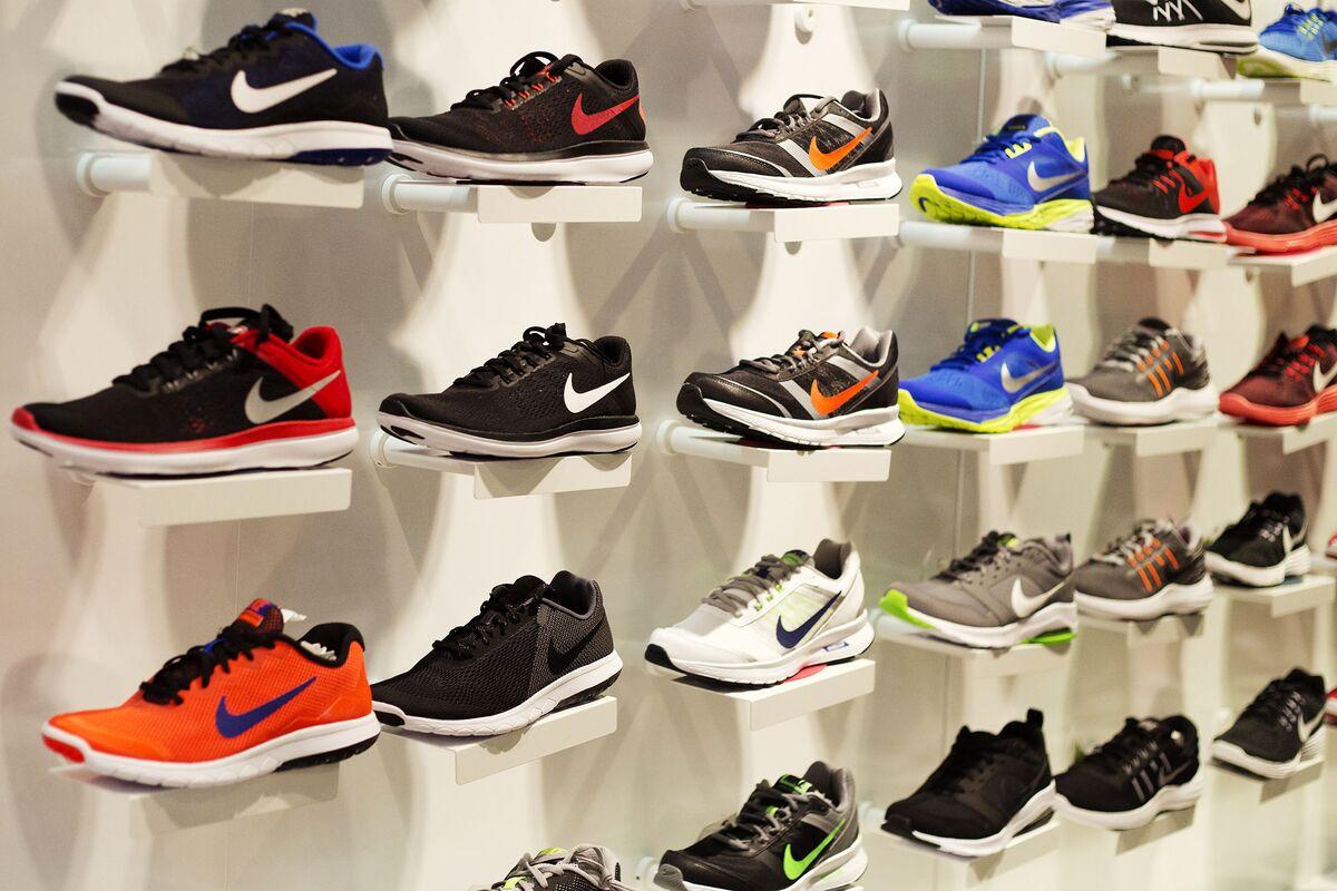 nike membership discount sneakers student military clearance deals